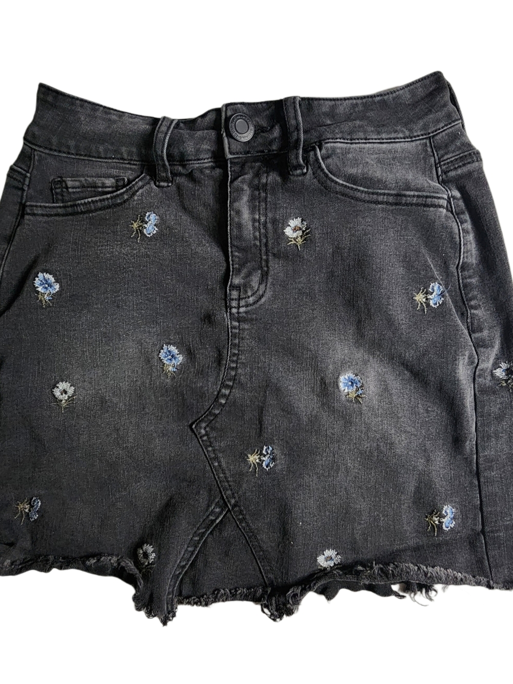 SO Black Denim Mini Skirt Womens 3 Floral Embroidered Raw Hem Distressed Stretch